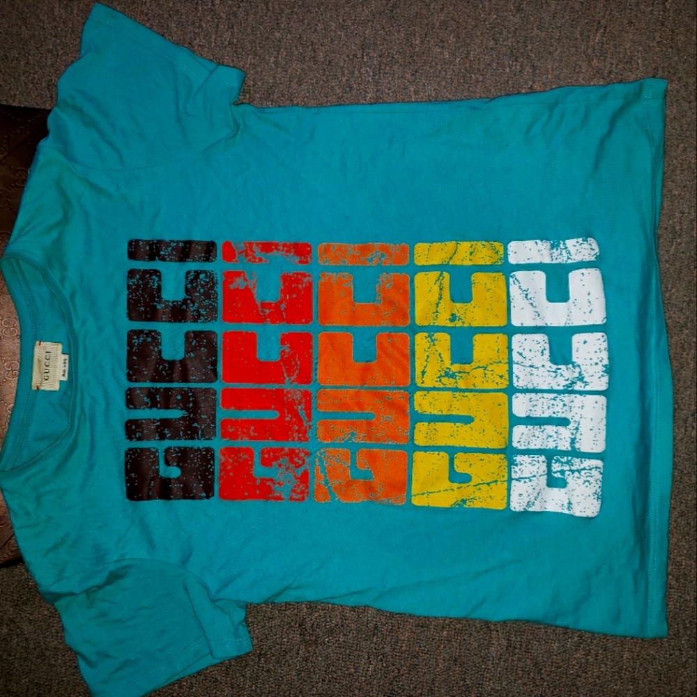 Size 10 gucci shirt